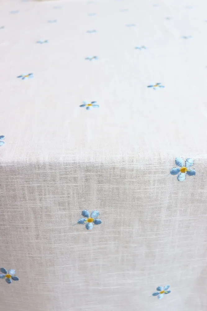 Linge de table textile - Nappe en lin brodée | PRATOLINE Bleu clair - GIARDINO SEGRETO