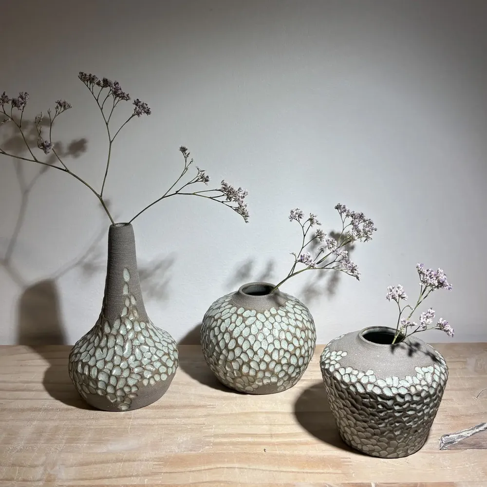 Vases - Lot de 3 soliflores en grès blanc émaillé - LES POTERIES DE SWANE