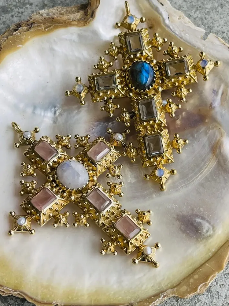 Jewelry - Necklaces and necklaces - ARKEOLOGY