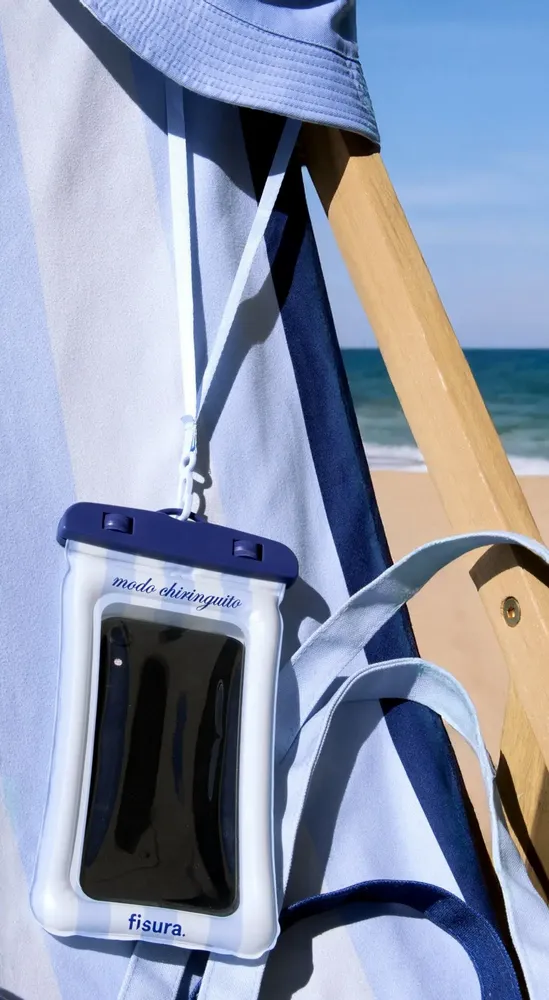 Piscines extérieures - ESSENTIELS IMPERMÉABLES - FISURA