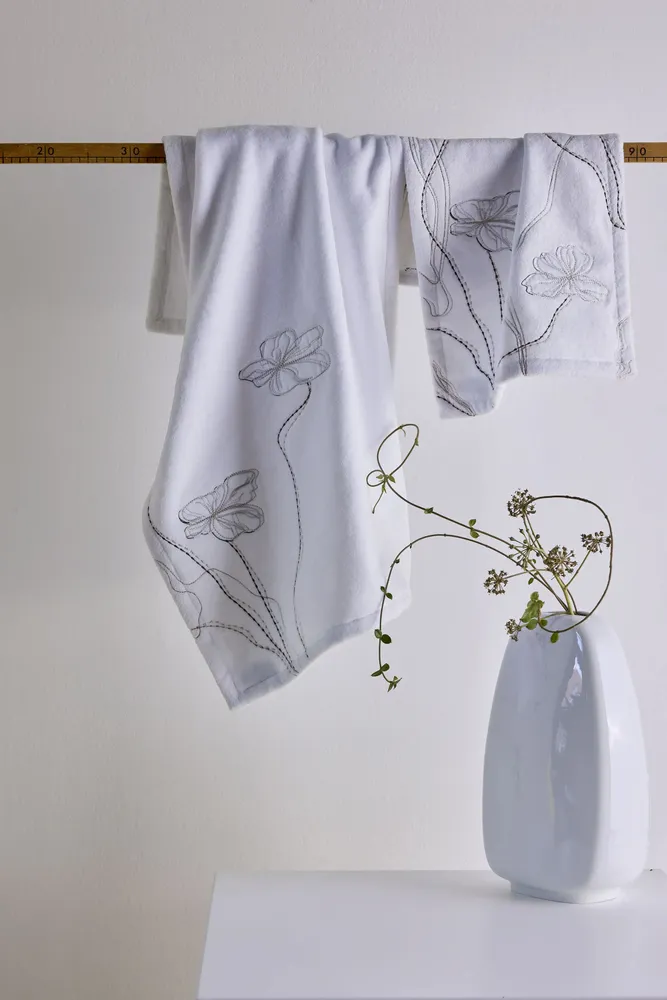 Peignoirs - All-Over Embroidery Towel Set Iris - ANNA MONTI