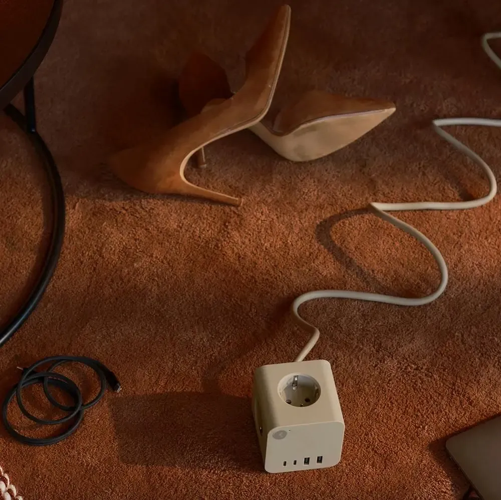 Hotel bedrooms - Ampie wired - power with style and care - KREAFUNK