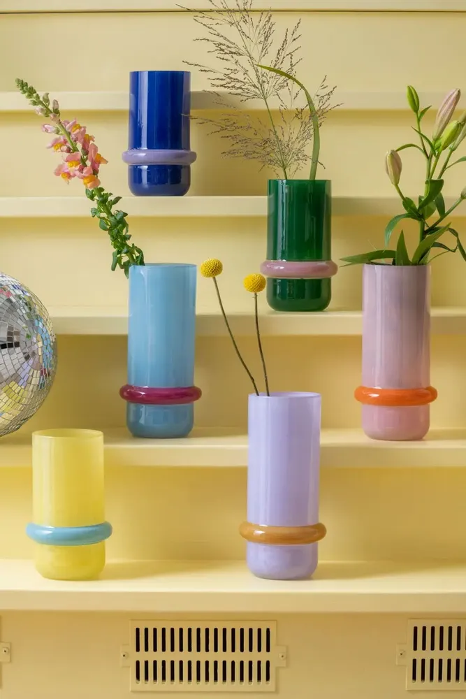 Vases - x - PRESENT TIME