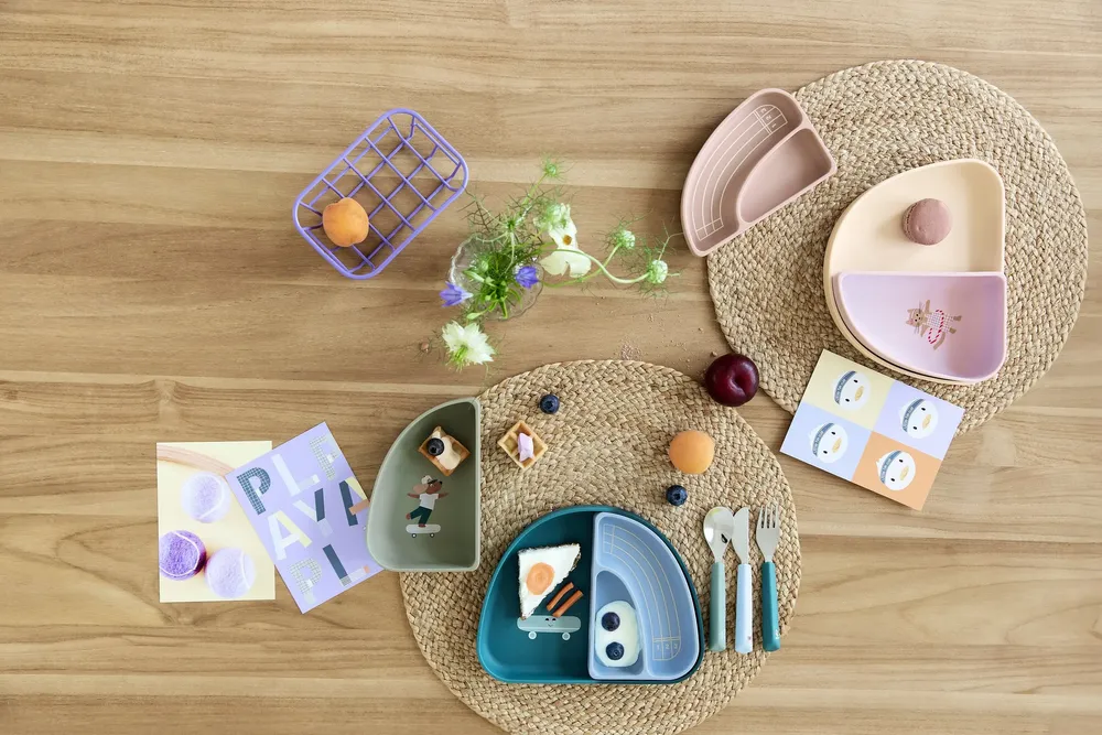 Children's mealtime - LÄSSIG silicone section dish set Tiny Team - LASSIG GMBH