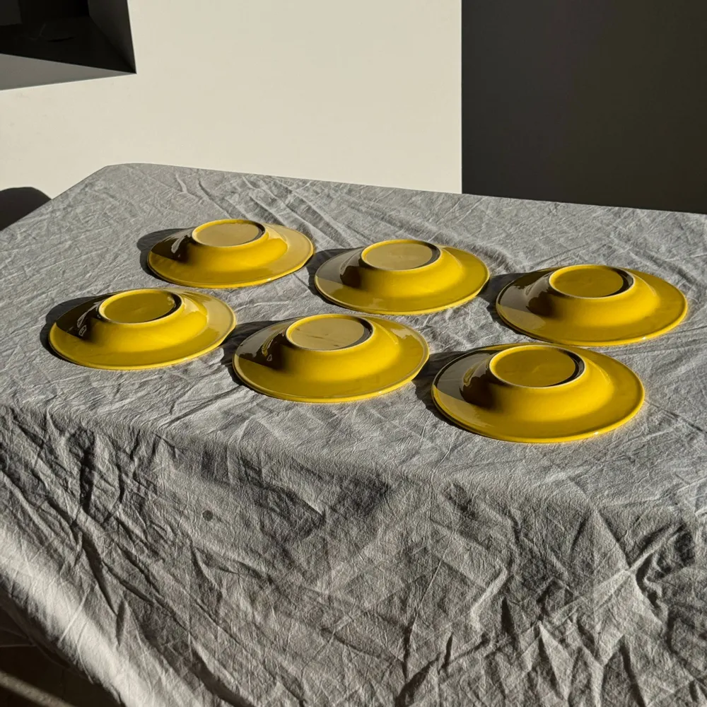 Assiettes au quotidien - Lot de 6 assiettes jaunes creuses vintage D22,5 H3,5 - OFFICE OBJETS