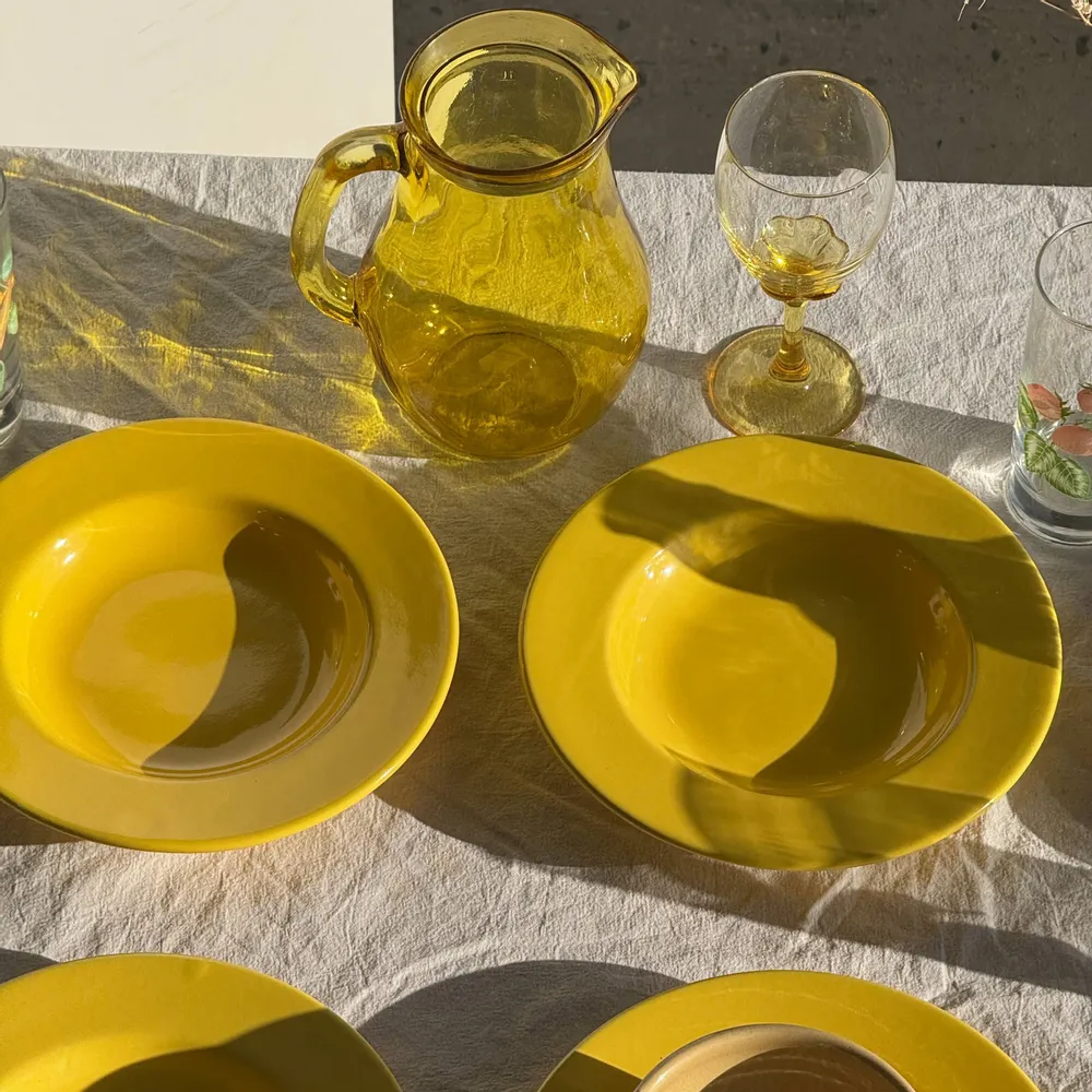 Assiettes au quotidien - Lot de 6 assiettes jaunes creuses vintage D22,5 H3,5 - OFFICE OBJETS