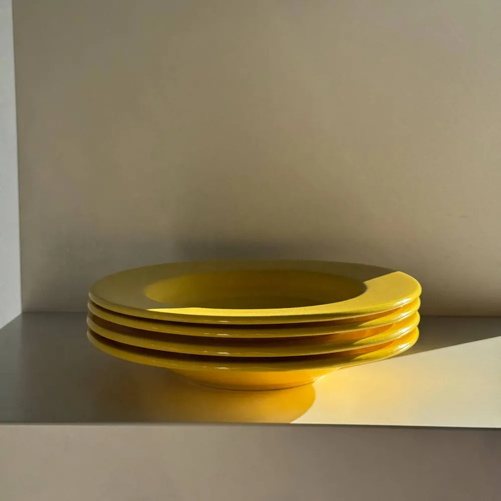 Assiettes au quotidien - Lot de 6 assiettes jaunes creuses vintage D22,5 H3,5 - OFFICE OBJETS