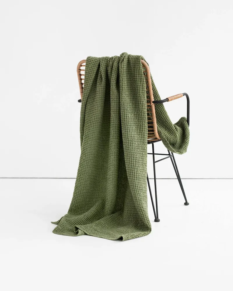 Throw blankets - Linen waffle throw in Forest green - MAGICLINEN