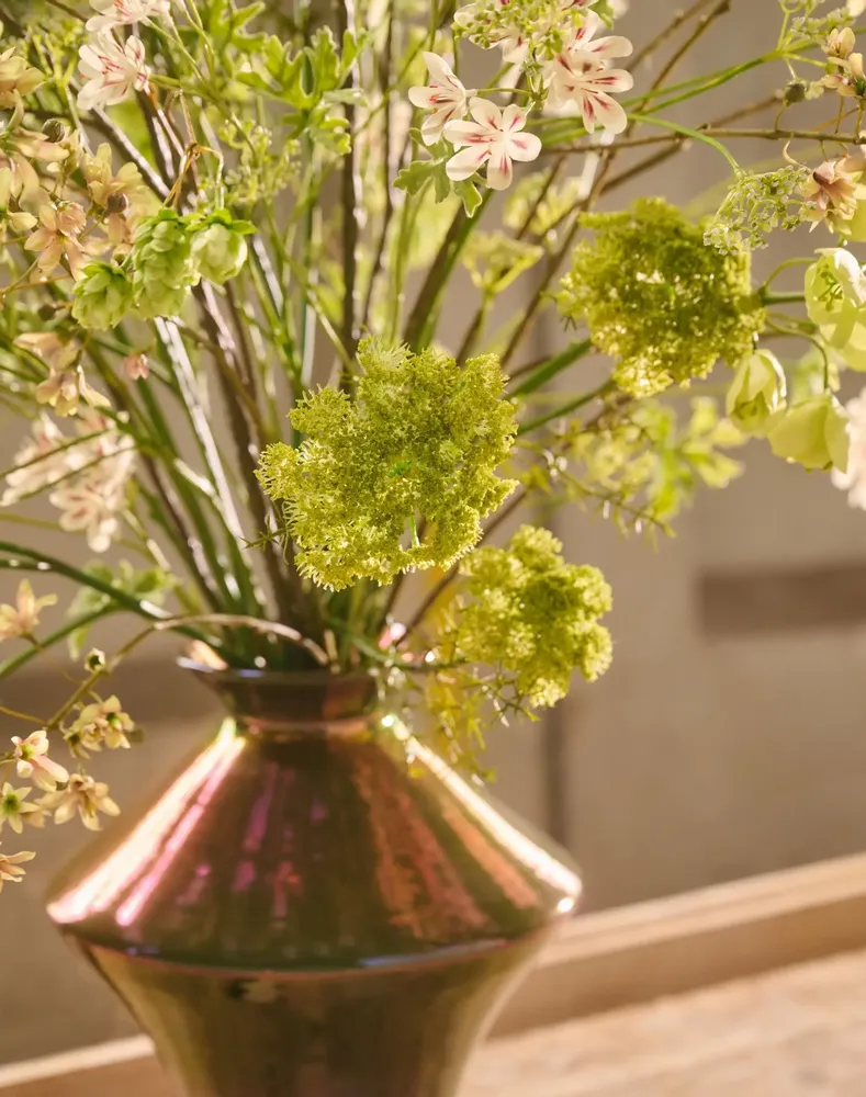 Décorations florales - Bouquet vert et blanc en soie artificielle à l'aspect naturel - SILK-KA BV