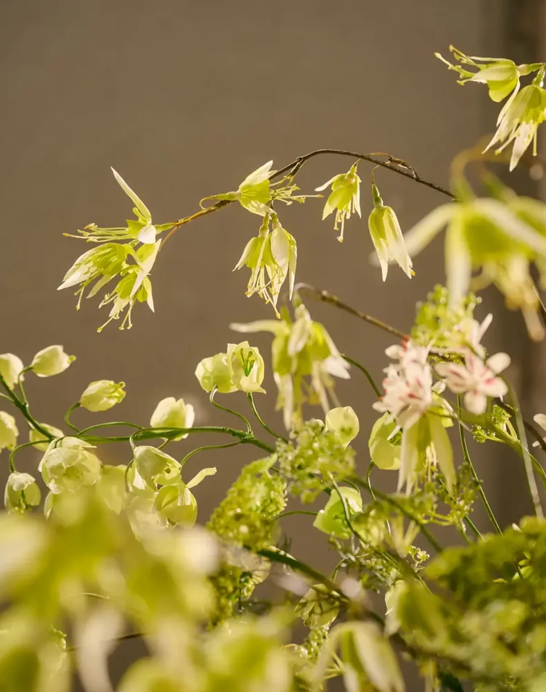 Décorations florales - Bouquet vert et blanc en soie artificielle à l'aspect naturel - SILK-KA BV
