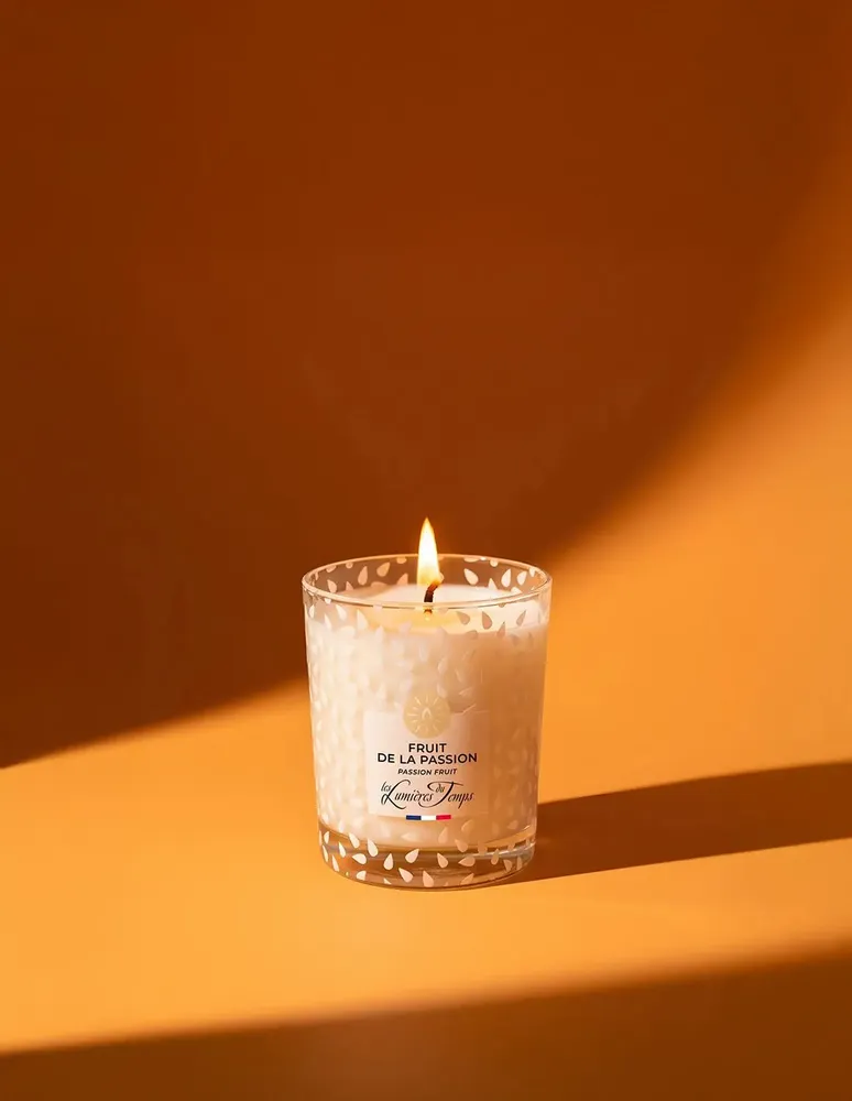 Candles - Vegetable Candle 90 g Passion Fruit - LES LUMIERES DU TEMPS