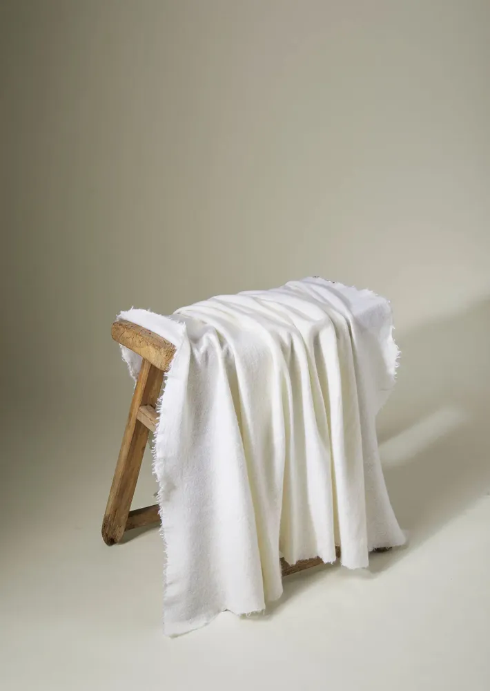 Homewear textile - HAND FELTED BLANKET MELANGE - MIRROR IN THE SKY CASHMERE