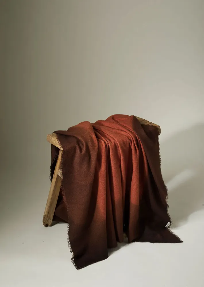 Homewear textile - COUVERTURE FEUTRÉE À LA MAIN - MIRROR IN THE SKY CASHMERE