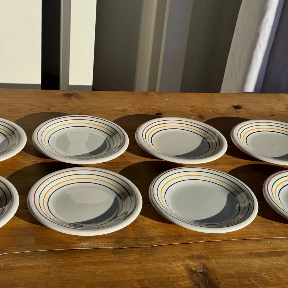 Everyday plates - Set of 9 small Italian dessert plates Primula with red border, v - OFFICE OBJETS