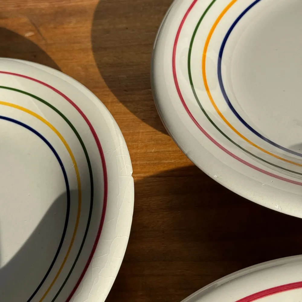 Everyday plates - Set of 9 small Italian dessert plates Primula with red border, v - OFFICE OBJETS