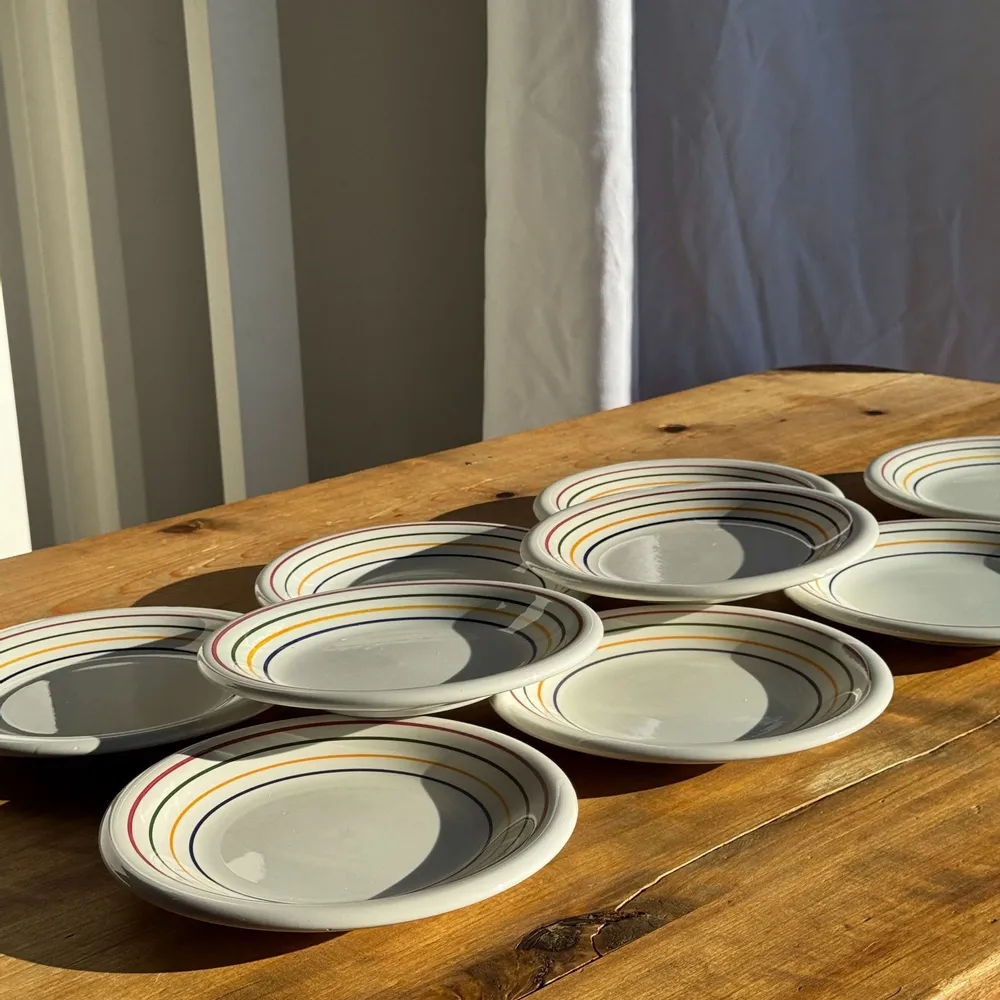 Everyday plates - Set of 9 small Italian dessert plates Primula with red border, v - OFFICE OBJETS