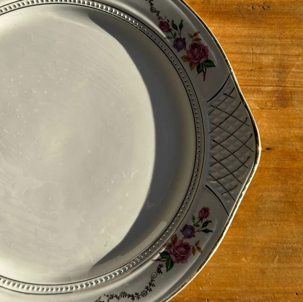 Platter and bowls - L'Amandinoise rose gold pie dish D30 - OFFICE OBJETS