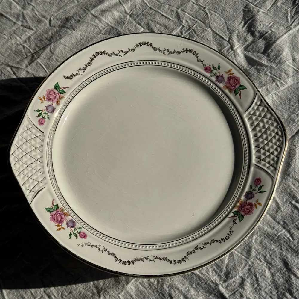 Platter and bowls - L'Amandinoise rose gold pie dish D30 - OFFICE OBJETS