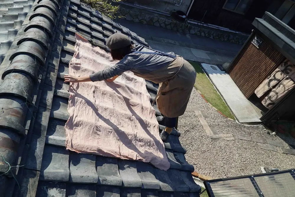 Linge de table textile - Série CRAFTMAN KAKISHIBU DYE par UZuiro - MAEKAKE BY ANYTHING CO.,LTD.