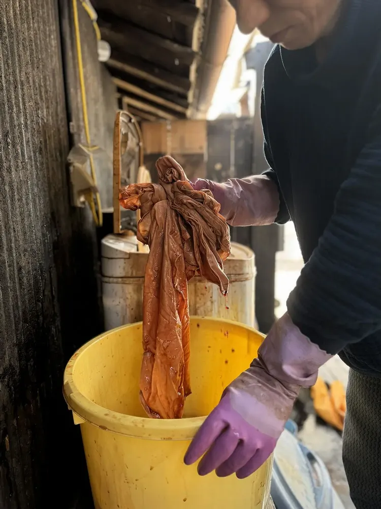 Linge de table textile - Série CRAFTMAN KAKISHIBU DYE par UZuiro - MAEKAKE BY ANYTHING CO.,LTD.