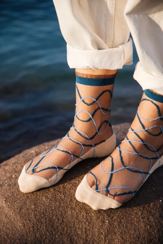 Gifts - Riflessi Bleue 36-38 : Women’s sheer socks with curves - ATELIER ST EUSTACHE