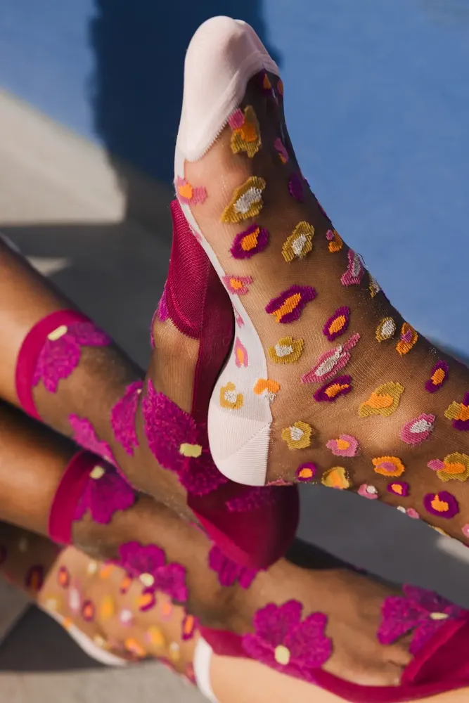 Gifts - Murano Fuchsia 36-38 : Women’s sheer floral socks - ATELIER ST EUSTACHE