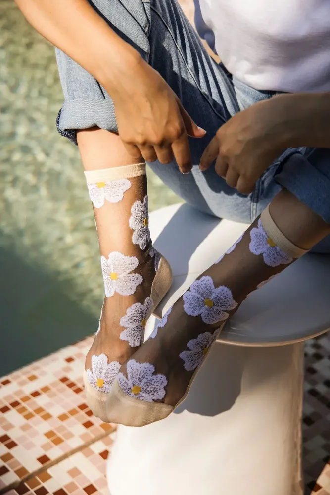 Gifts - Murano Crème 36-38 : Women’s sheer floral socks - ATELIER ST EUSTACHE