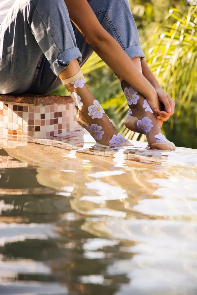 Gifts - Murano Crème 36-38 : Women’s sheer floral socks - ATELIER ST EUSTACHE