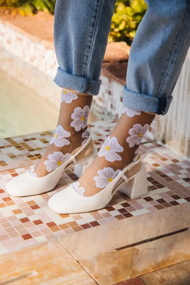 Gifts - Murano Crème 36-38 : Women’s sheer floral socks - ATELIER ST EUSTACHE