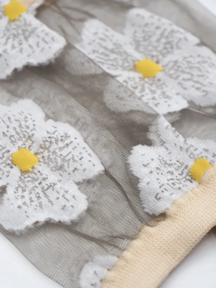 Gifts - Murano Crème 36-38 : Women’s sheer floral socks - ATELIER ST EUSTACHE