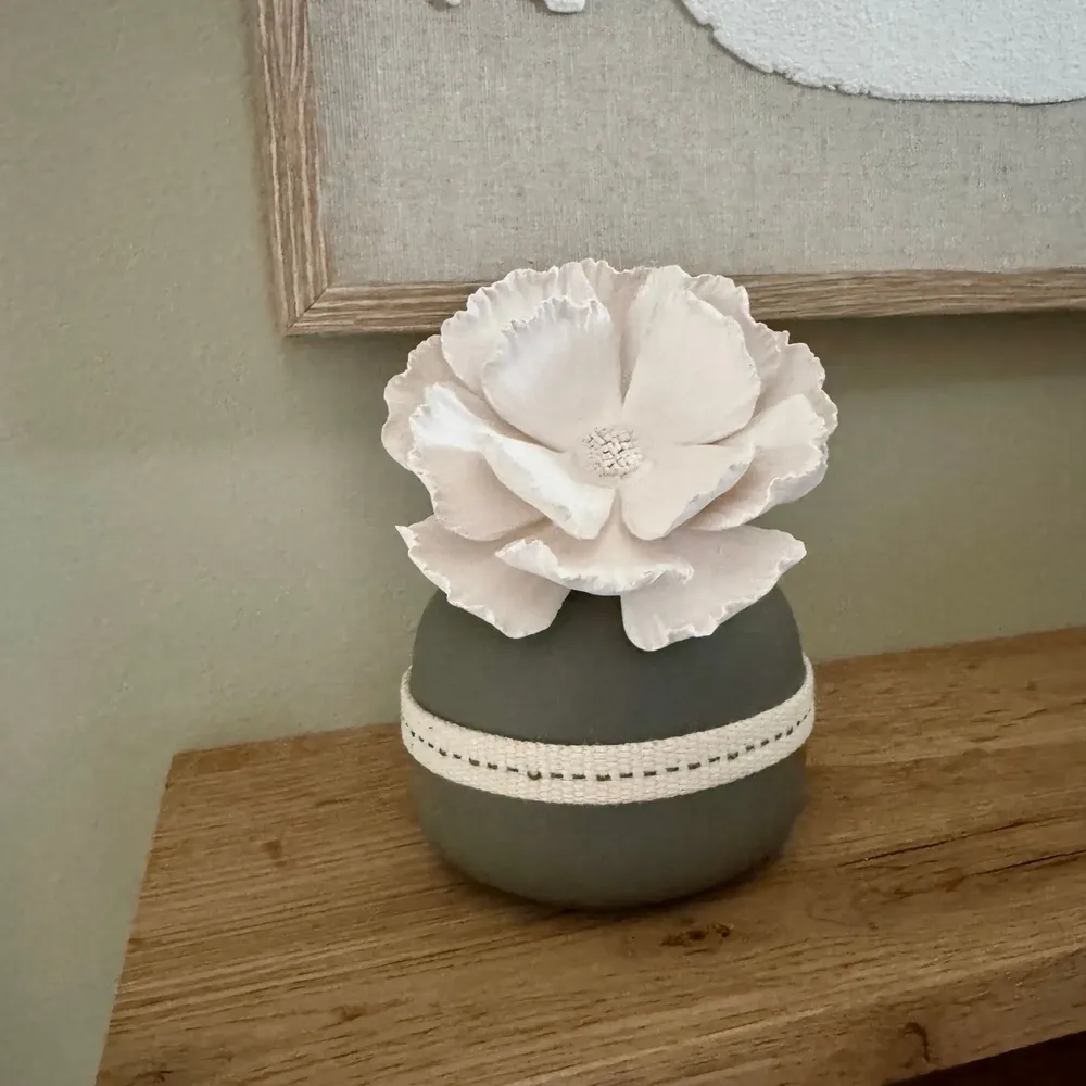 Décorations florales - Diffuseur de parfum en céramique avec fleur pivoine en porcelaine ANOQ - ANOQ