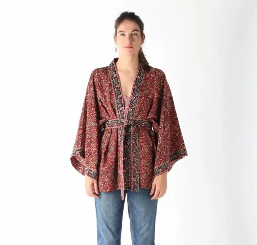 Prêt-à-porter - Kimonos fabriqués à la main à partir de saris usagés - I WAS A SARI