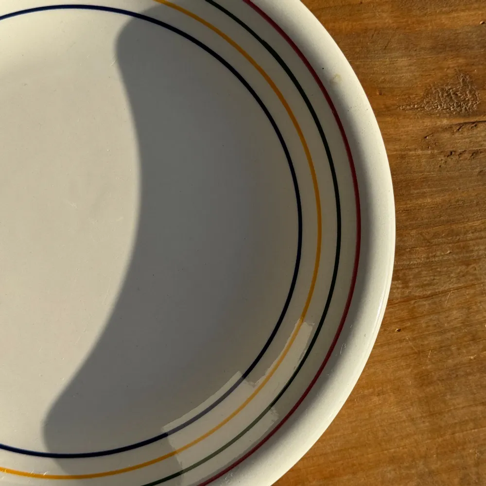 Everyday plates - Set of 2 large Italian plates with sparkle red border green yellow bl - OFFICE OBJETS