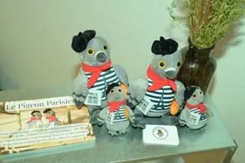 Decorative objects - Leon the pigeon - LE PIGEON PARISIEN