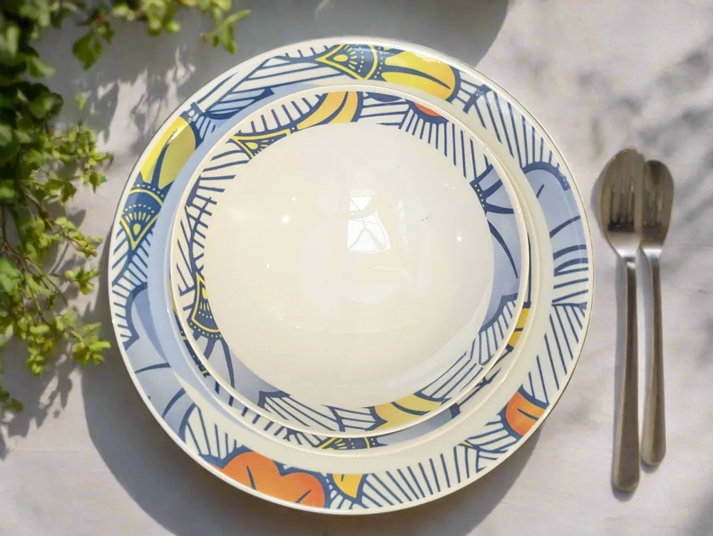 Cadeaux - Coffret d'exception en porcelaine française personnalisable - Motif Fleurs de Mariage WAX, 6 pièces uniques pour tables festives - KEMI HOME ART