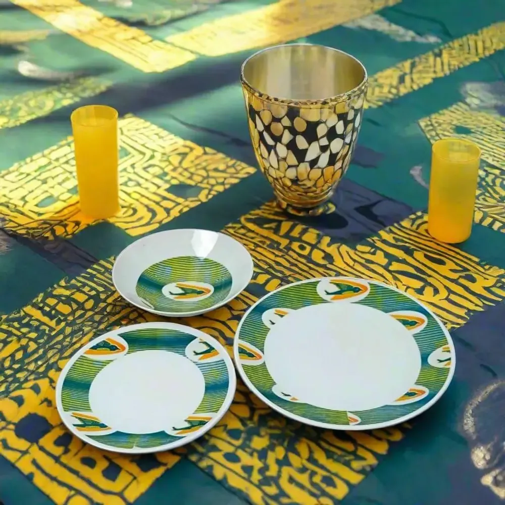 Gifts - Elegant Set of 6 Fine Porcelain Plates with WAX 'Swallows' Motif – Customizable & Made in France - KEMI HOME ART