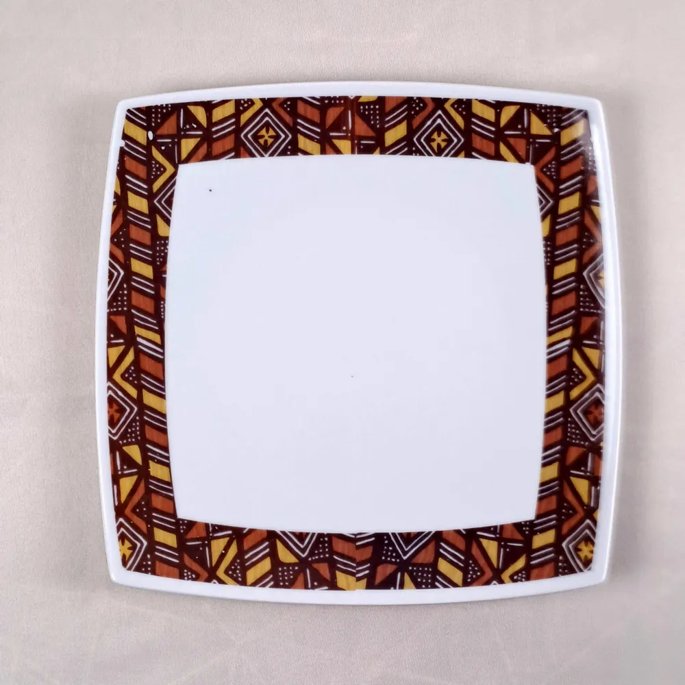 Cadeaux - Édition Limitée : Coffret de 6 Assiettes Carrées en Porcelaine Française Personnalisables – Motif Bogolan & Rhinocéros, Artisanat Unique - KEMI HOME ART