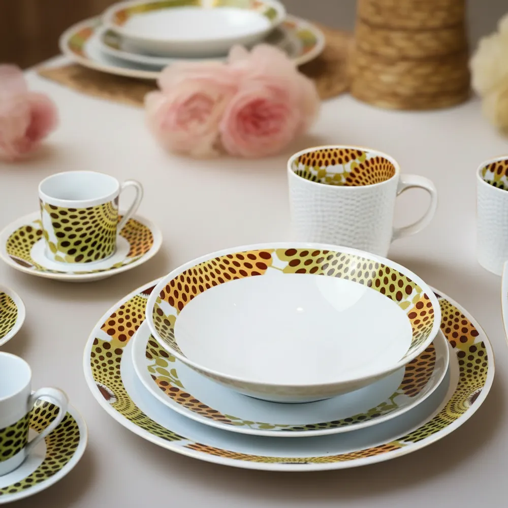 Gifts - Limited Edition: Set of 6 Customizable French Porcelain Plates – Unique Gammaphone Pattern for a Stylish Table - KEMI HOME ART