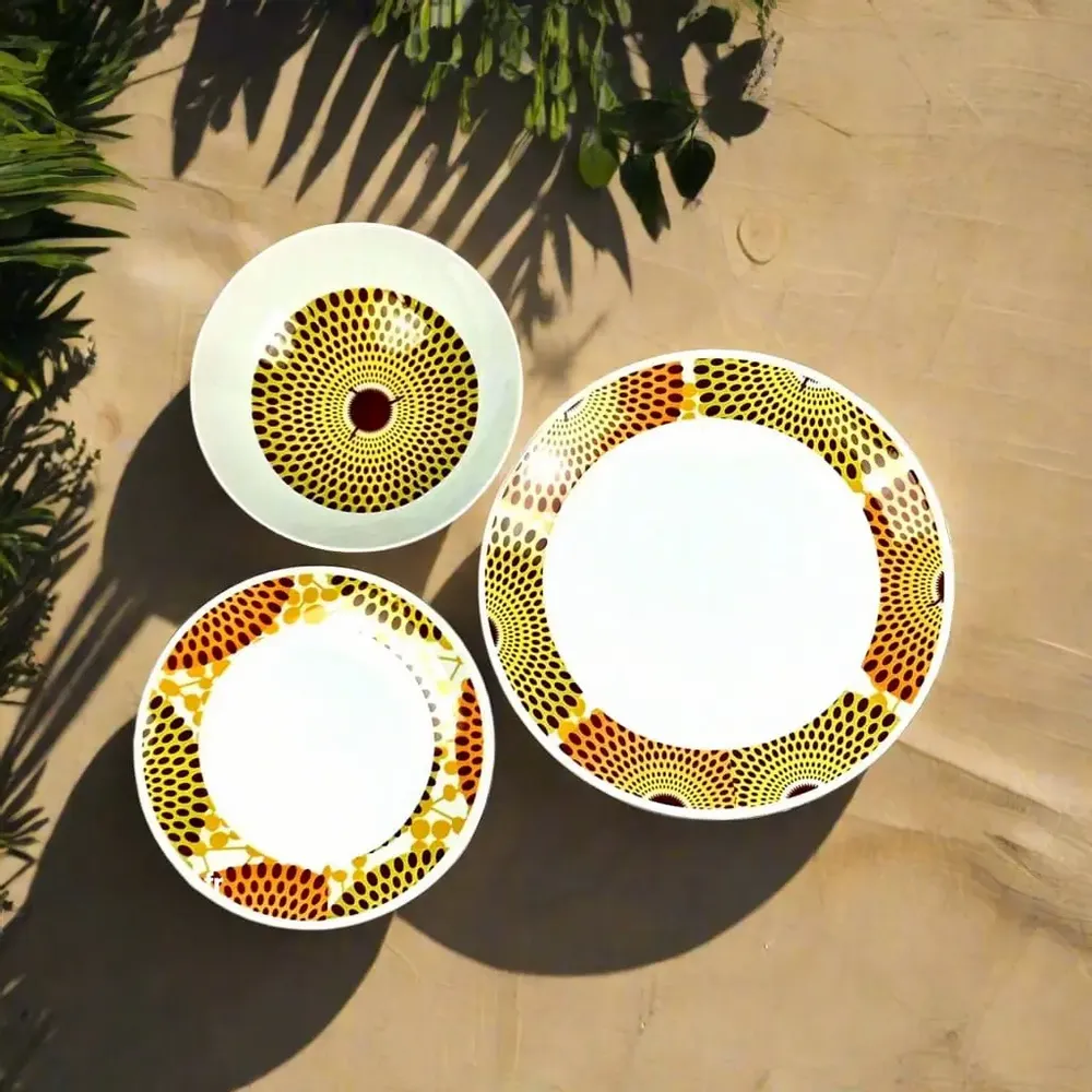 Cadeaux - Éclat d'Afrique : Coffret de 6 assiettes en porcelaine française personnalisables, motif wax unique Gammaphone orange - KEMI HOME ART