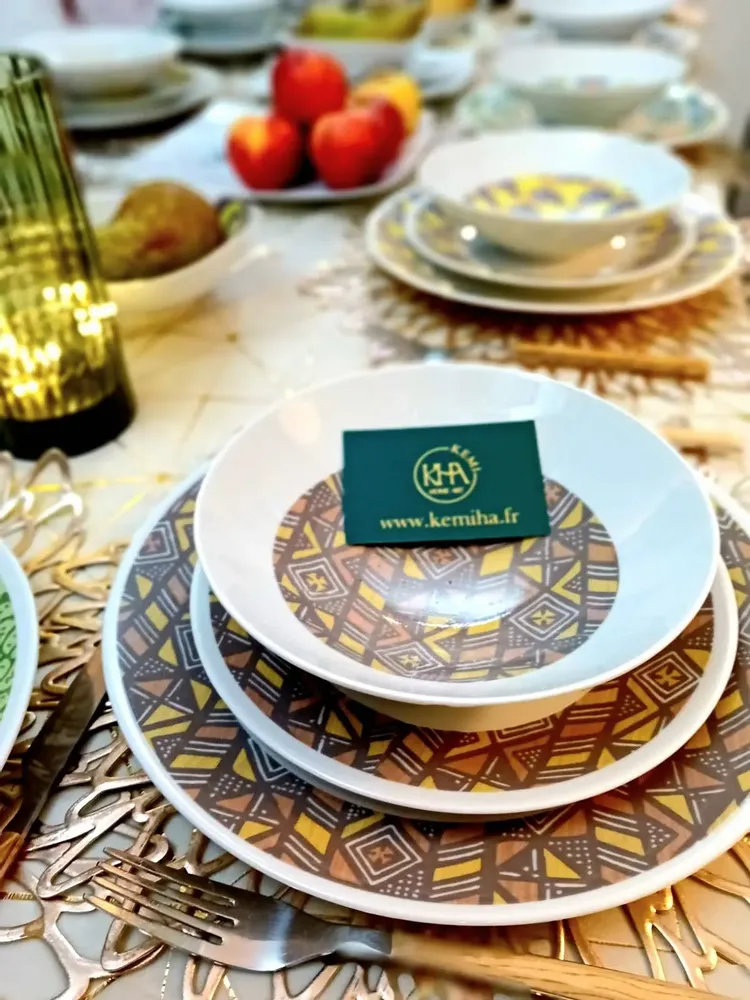 Gifts - Customizable Culinary Art Set: 6 Fine Porcelain Plates with Unique Bogolan Patterns - Made-to-Order Creations - KEMI HOME ART