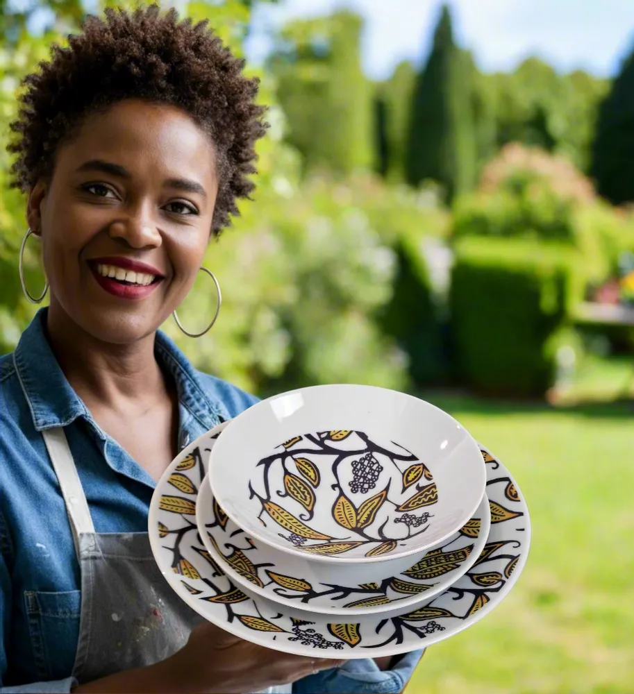 Gifts - Customizable Porcelain Plate Set - Unique Makaïva WAX Pattern - French Craftsmanship Elegance - KEMI HOME ART