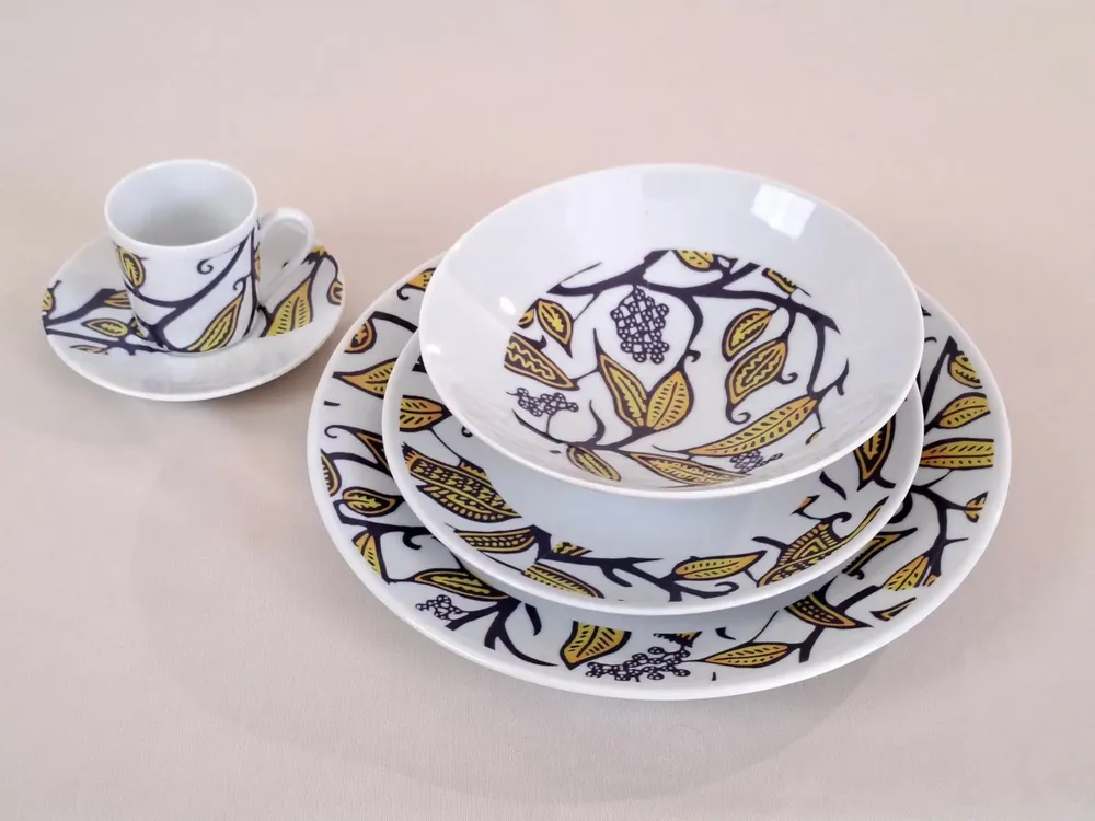 Gifts - Customizable Porcelain Plate Set - Unique Makaïva WAX Pattern - French Craftsmanship Elegance - KEMI HOME ART