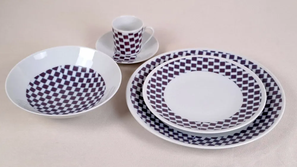 Cadeaux - Coffret d'assiettes en porcelaine personnalisables - Motif WAX Ludo Kouin, élégance africaine sur mesure pour vos repas - KEMI HOME ART