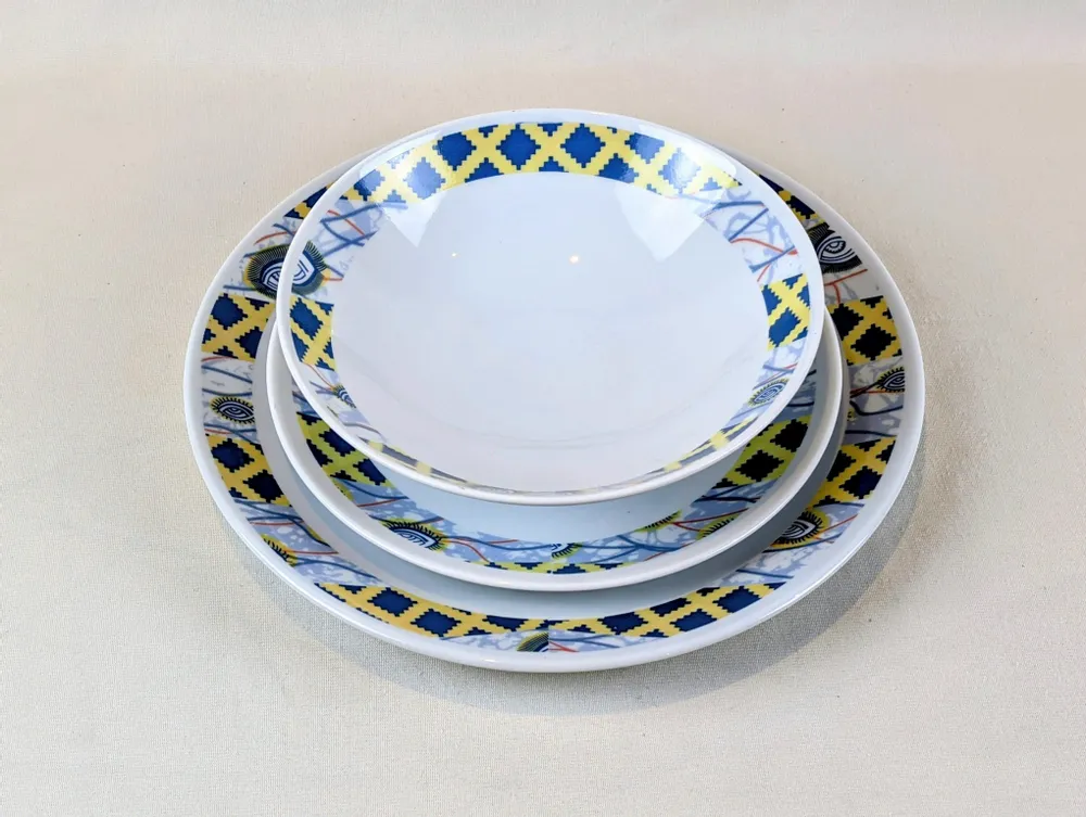 Gifts - WAX Elegance: Set of 6 Customizable French Porcelain Plates, « Eye of My Co-Wife » Motif – Bespoke Craftsmanship - KEMI HOME ART