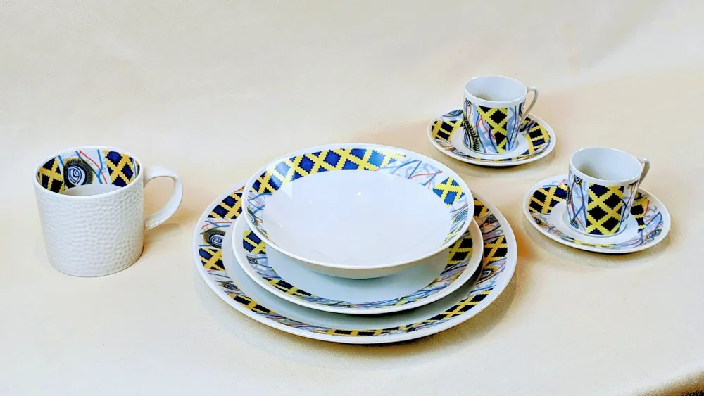 Gifts - WAX Elegance: Set of 6 Customizable French Porcelain Plates, « Eye of My Co-Wife » Motif – Bespoke Craftsmanship - KEMI HOME ART