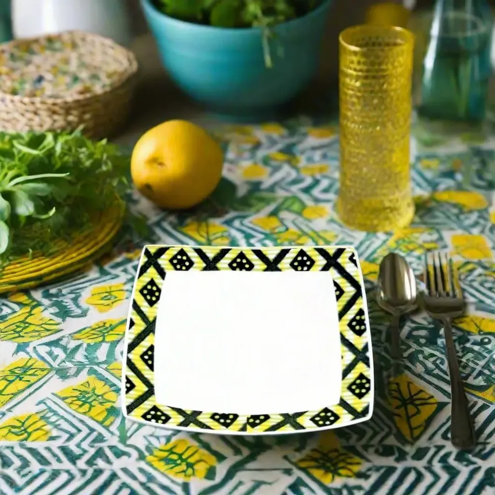 Cadeaux - Éclat Yoruba : Coffret de 6 assiettes en porcelaine française personnalisables, motif « Ibukunoluwa » – Artisanat d'exception sur mesure - KEMI HOME ART