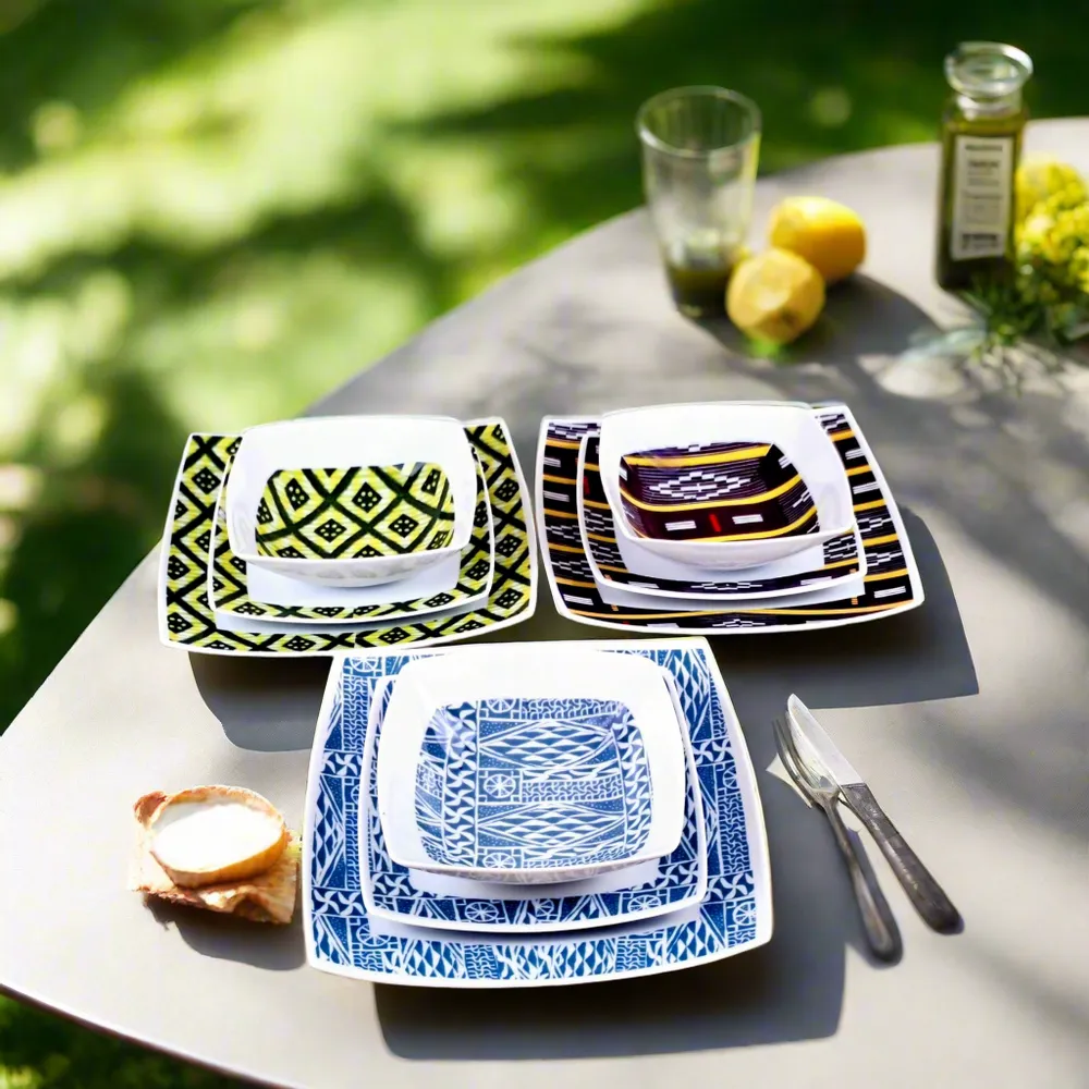 Cadeaux - Éclat Yoruba : Coffret de 6 assiettes en porcelaine française personnalisables, motif « Ibukunoluwa » – Artisanat d'exception sur mesure - KEMI HOME ART