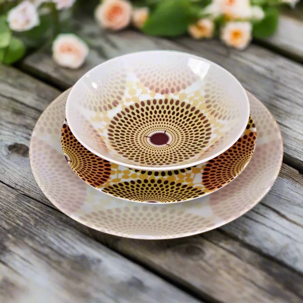 Gifts - Dazzle your guests with this set of 6 customizable French porcelain plates, featuring a unique African WAX motif and elegant design - KEMI HOME ART