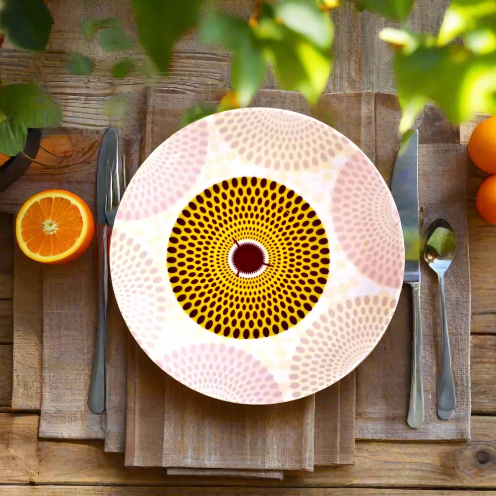 Gifts - Dazzle your guests with this set of 6 customizable French porcelain plates, featuring a unique African WAX motif and elegant design - KEMI HOME ART