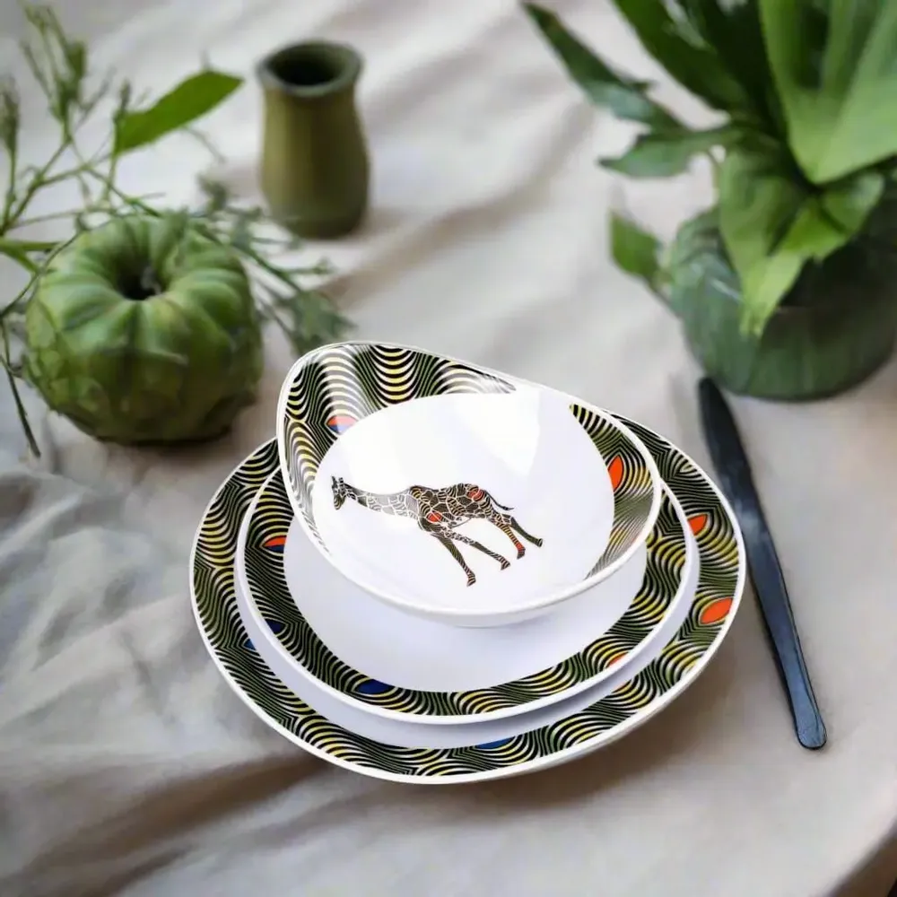 Gifts - The Allure of the Unique: Set of 6 Customizable Oval Porcelain Plates with Captivating WAX Motif - KEMI HOME ART